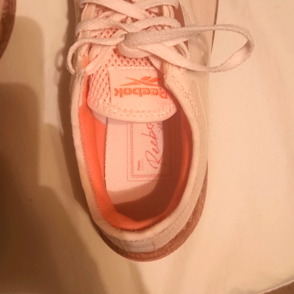 Reebok - Picture 6 of 6
